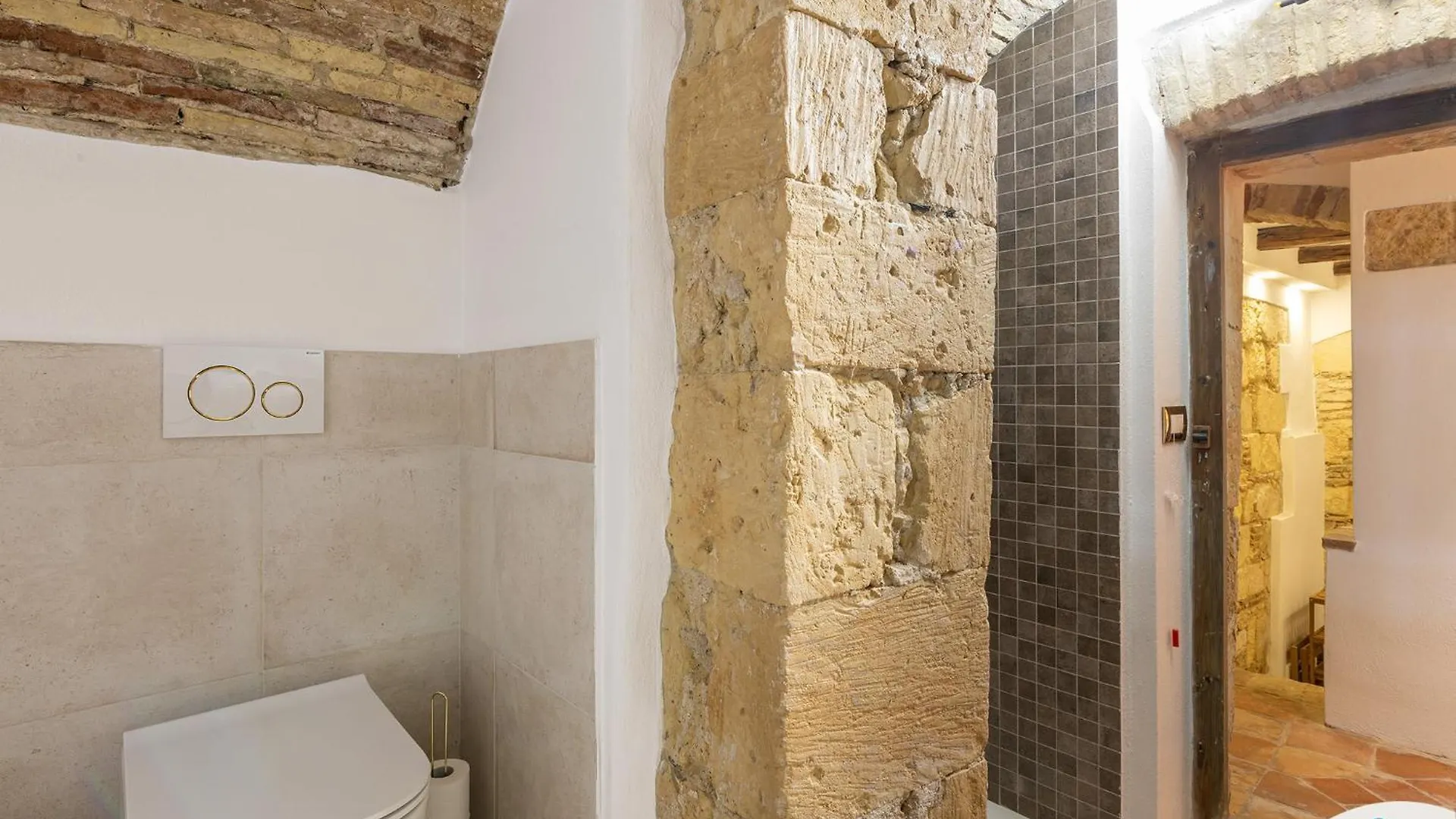 La Corte 43 - Charming Apartment Кальяри