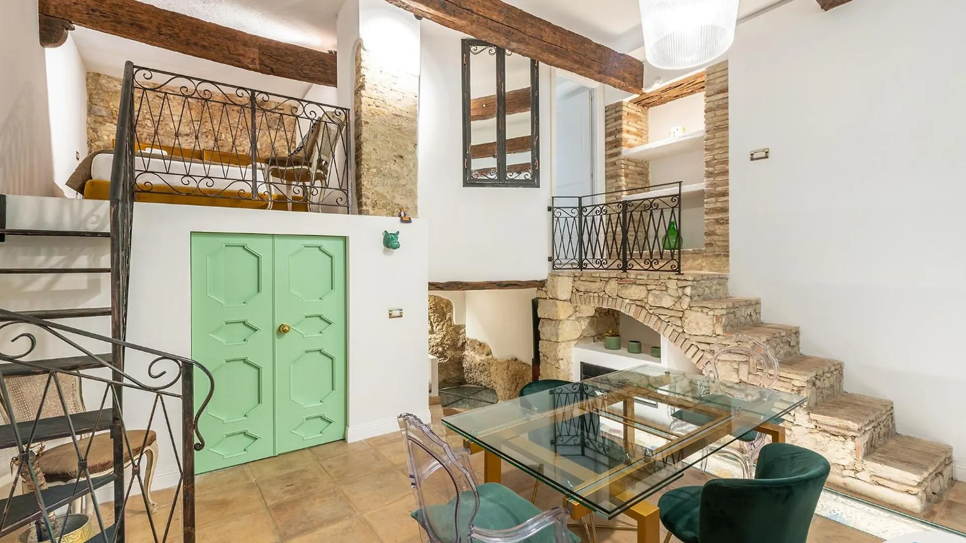 La Corte 43 - Charming Apartment Кальяри Италия